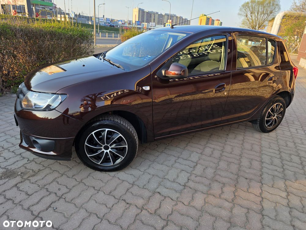 Dacia Sandero 1.2 16V 75 Celebration - 26