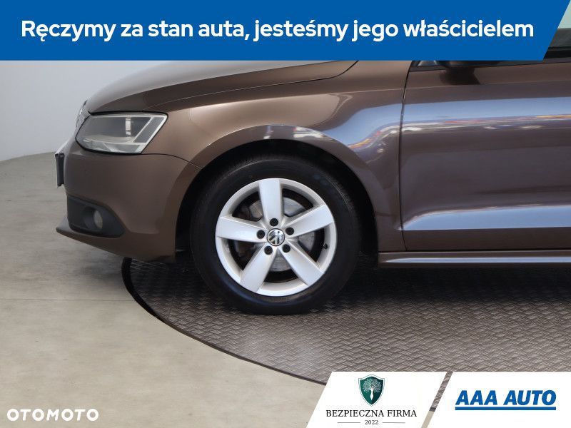 Volkswagen Jetta - 16
