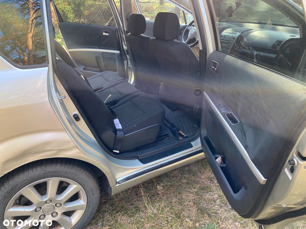 Toyota Corolla Verso - 36