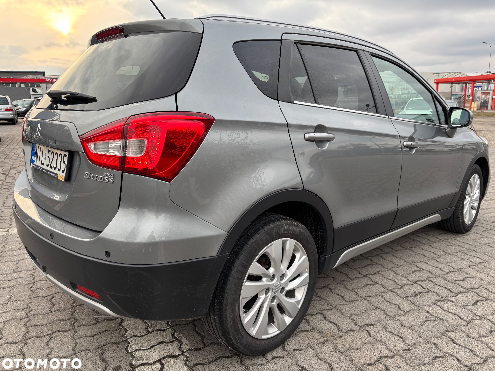 Suzuki SX4 S-Cross 1.0 T Premium - 8