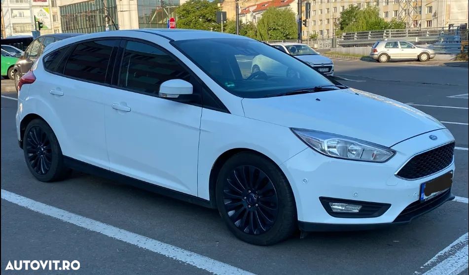 Ford Focus - 9