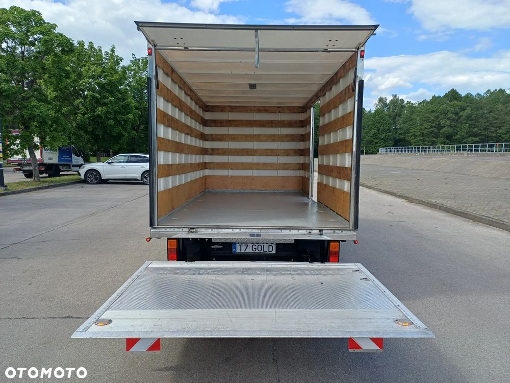 Ford Transit - 32