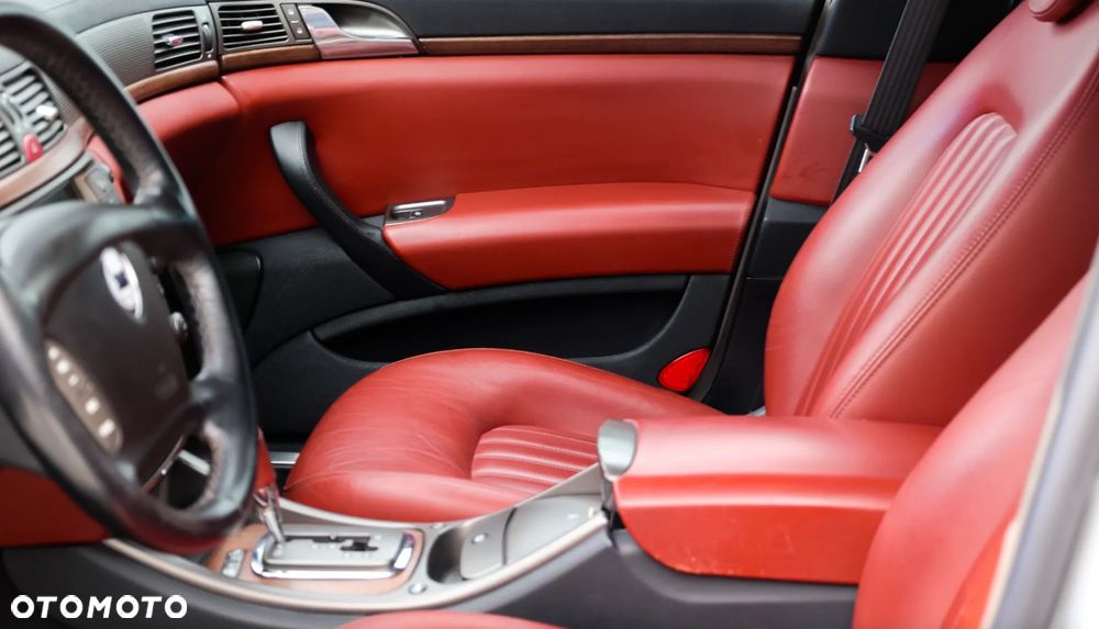 Lancia Thesis 2.4 JTD 20v Sportiva - 32