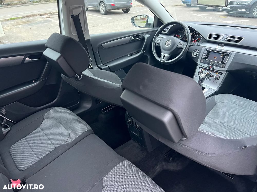 Volkswagen Passat 2.0 Blue TDI DPF DSG Comfortline - 24