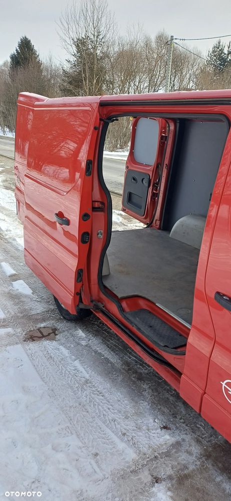 Opel Vivaro - 11