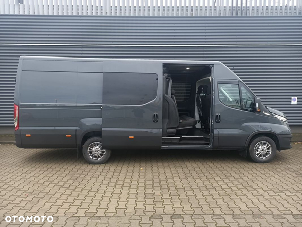 Iveco Daily 7 osób 210KM Max opcja Hak L4H2 Webasto Automat HIMatic Fullled brygadowy