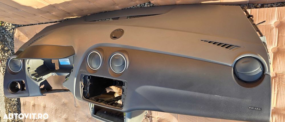 Plansa bord cu airbag pasager Seat Ibiza 6J 2010 2011 / 2012 2013 2014 - 3