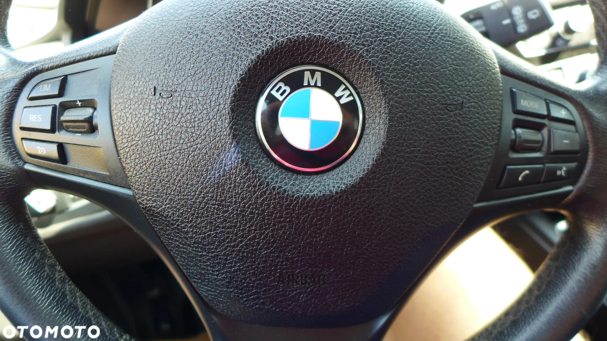 BMW Seria 3 320d Touring - 12