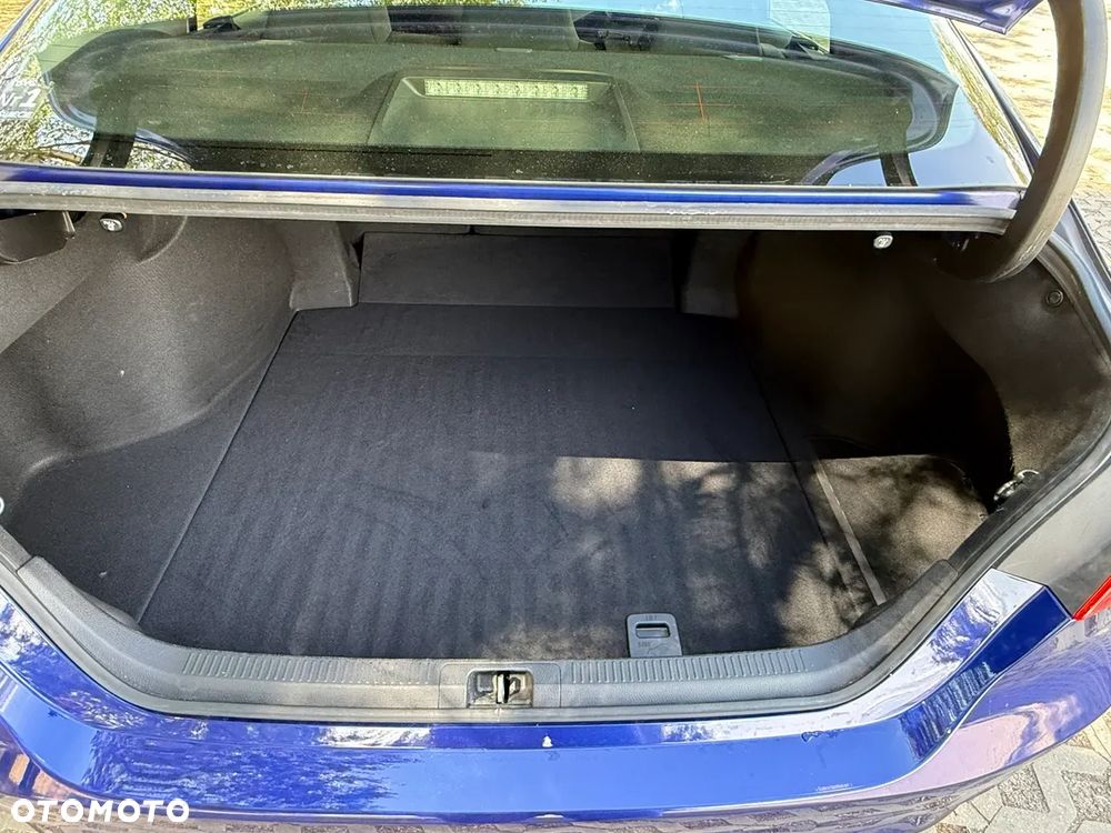Toyota Camry 2.5 Hybrid Comfort CVT - 14