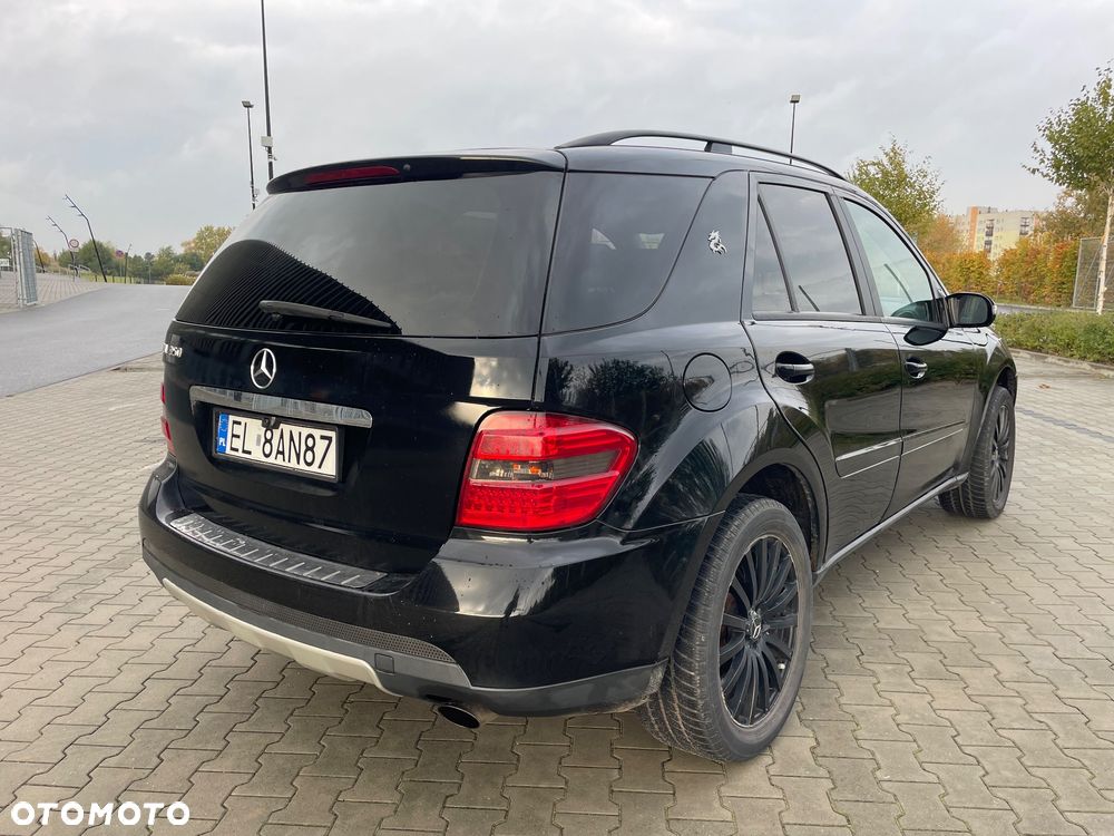 Mercedes-Benz ML - 15