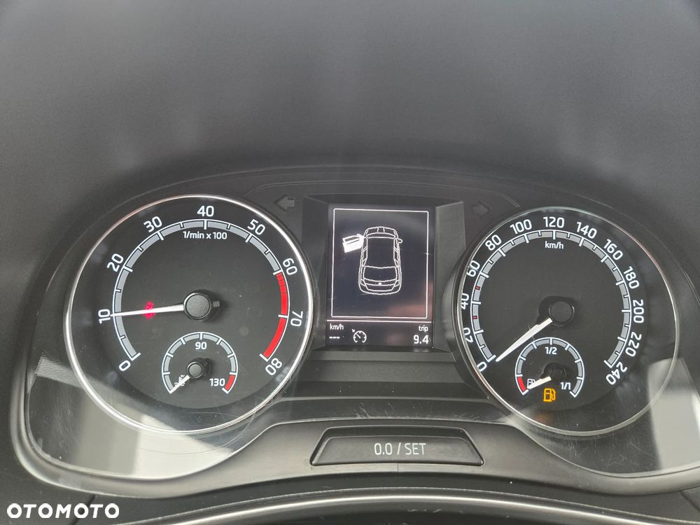 Skoda Fabia 1.0 MPI Soleil - 7