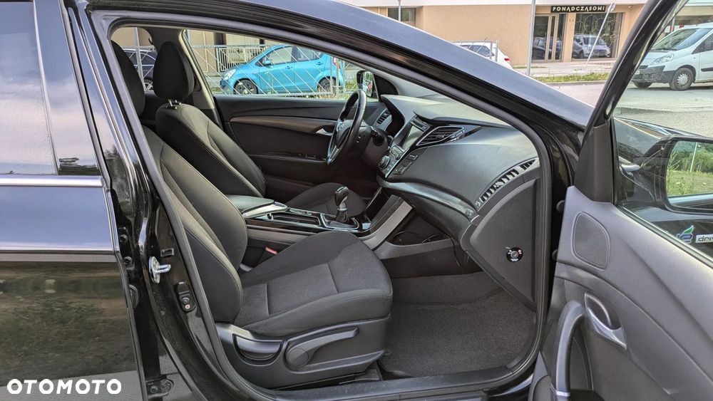 Hyundai i40 Kombi blue 1.6 Family+ - 18