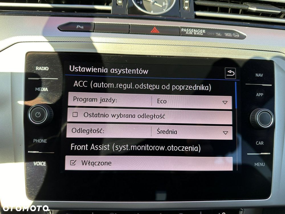 Volkswagen Passat Variant 2.0 TDI SCR DSG - 23