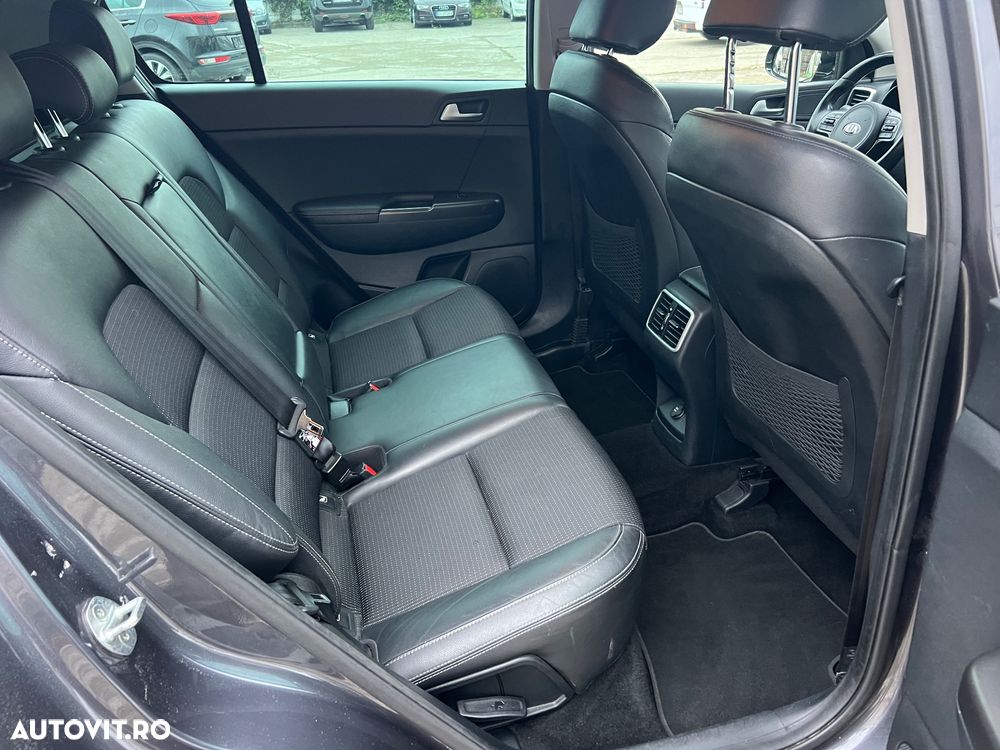 Kia Sportage 2,0 CRDI AWD Aut. Vision - 8