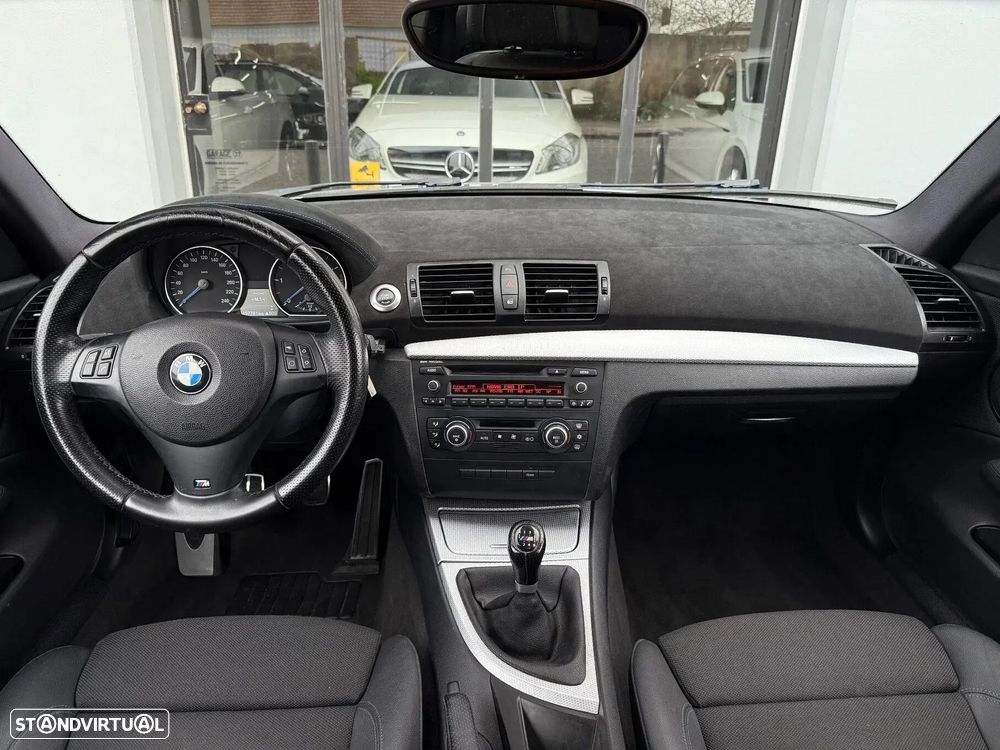 BMW 118 d Pack M - 15