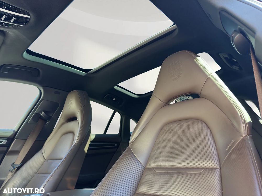 Porsche Panamera 4 Platinum Edition - 21