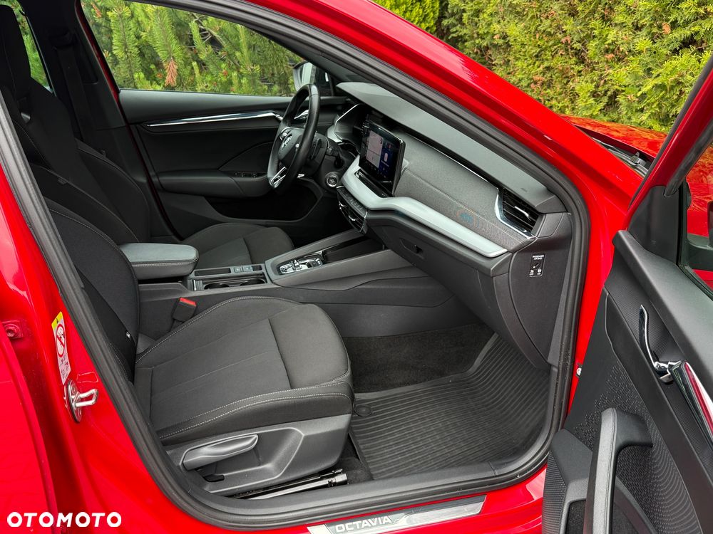 Skoda Octavia 2.0 TDI 4x4 Sportline DSG - 10