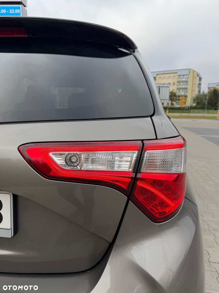 Toyota Yaris - 8