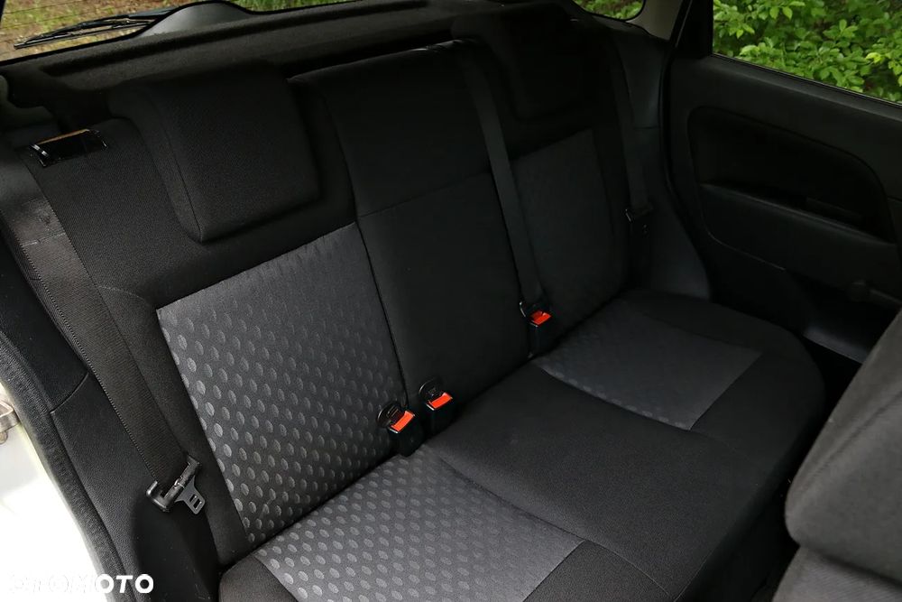 Ford Fiesta 1.4 - 9
