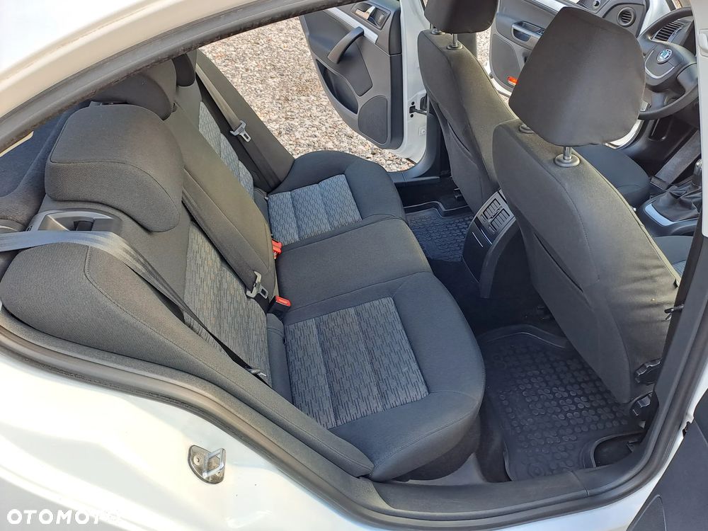 Skoda Octavia 1.6 Elegance - 16