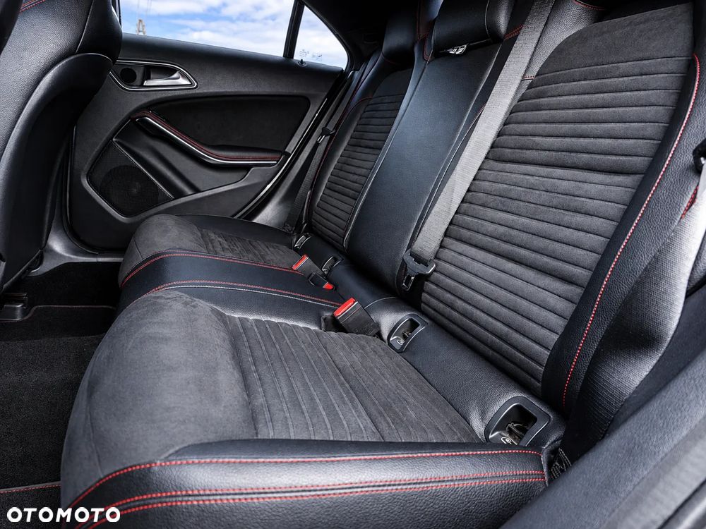 Mercedes-Benz CLA - 15