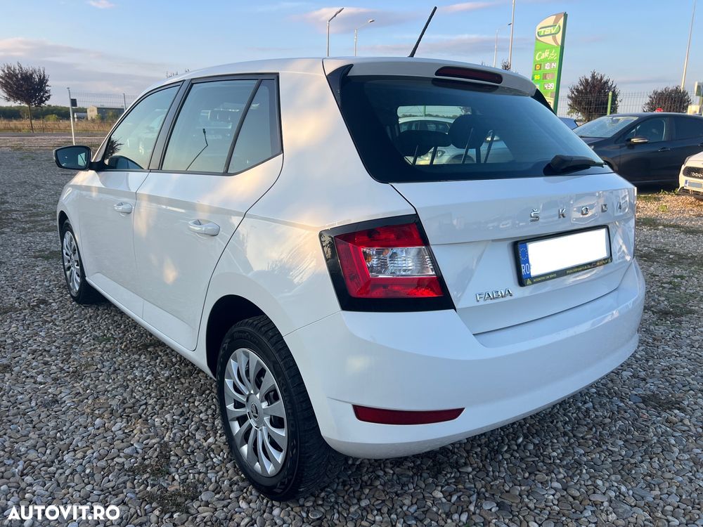 Skoda Fabia 1.0 MPI Avantaj - 10