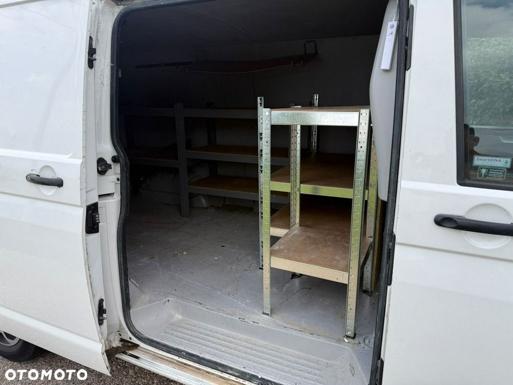 Volkswagen Transporter - 18