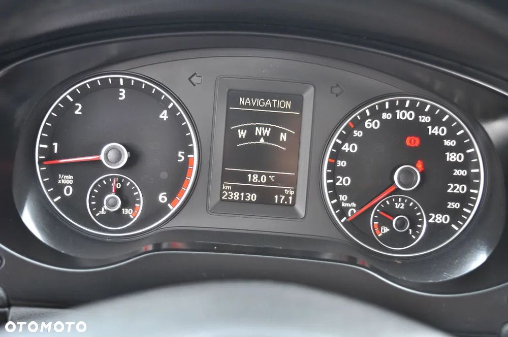 Volkswagen Jetta 1.6 TDI Comfortline - 24