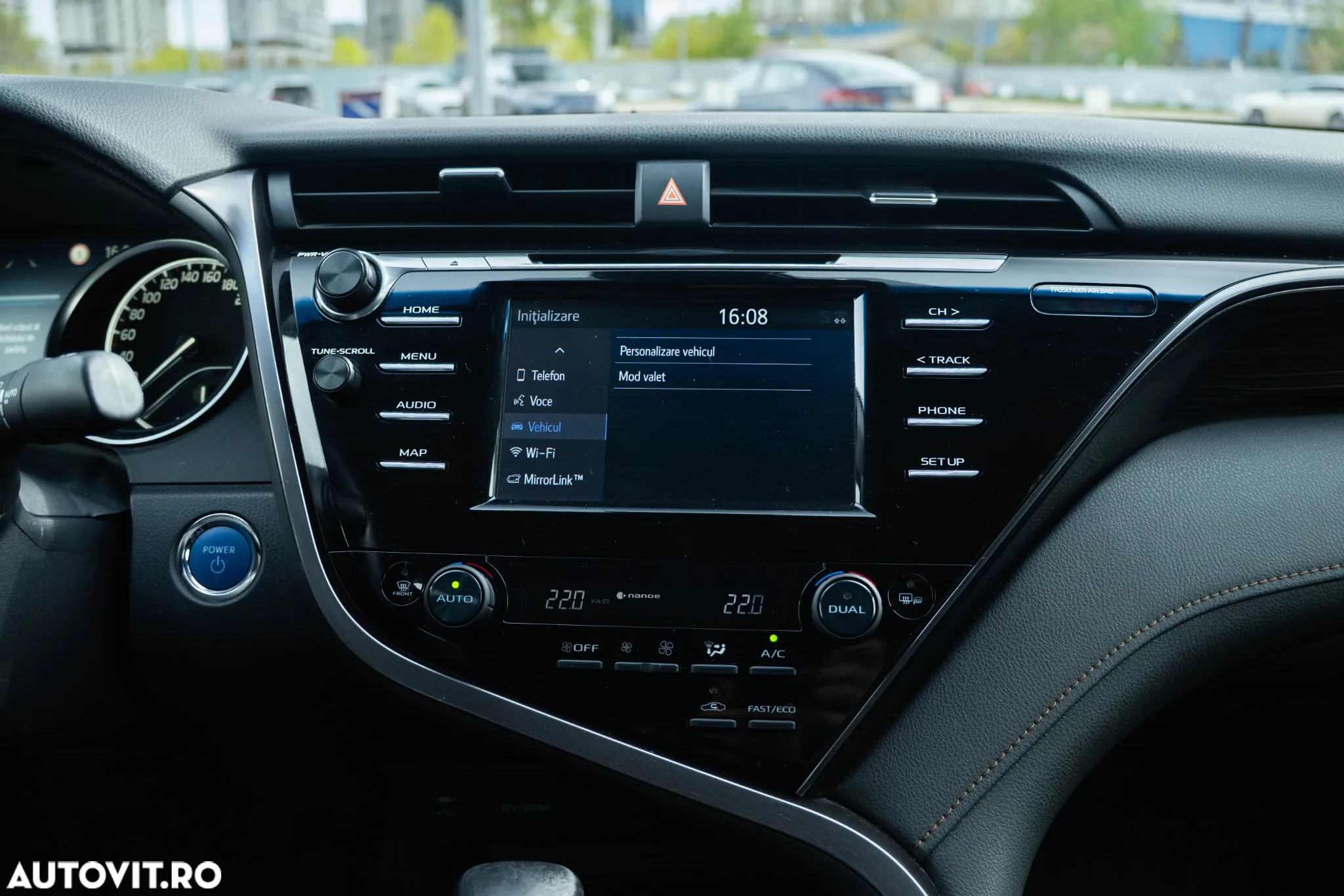 Toyota Camry 2.5 Hybrid Business - 34