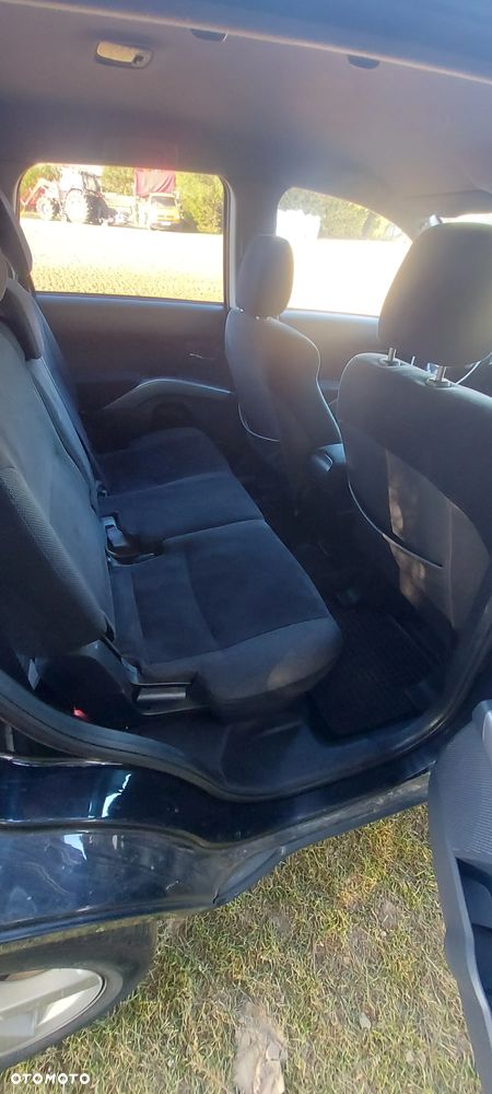 Mitsubishi Outlander 2.0 DID Instyle - 7