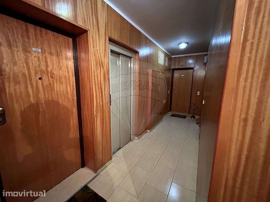 Apartamento T1 para arrendamento - Grande imagem: 2/17