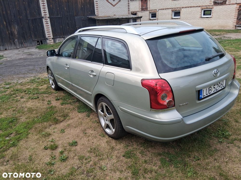 Toyota Avensis - 6