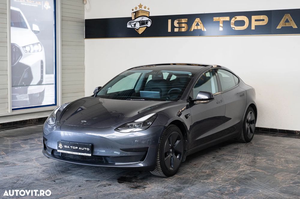 Tesla Model 3 - 10