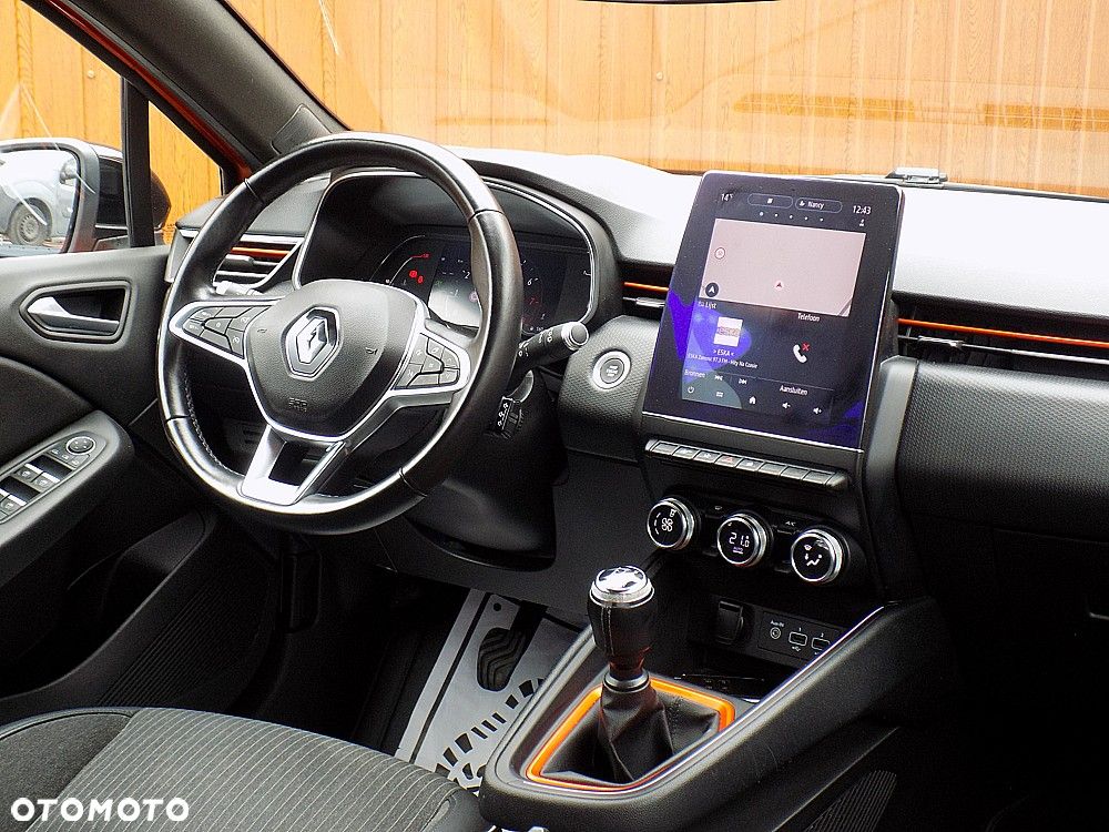 Renault Clio TCe 100 BUSINESS EDITION - 18