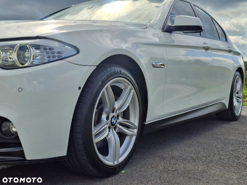 BMW Seria 5 535i xDrive Sport-Aut - 15
