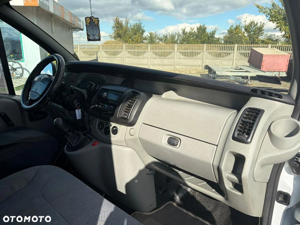 Renault TRAFIC - 11