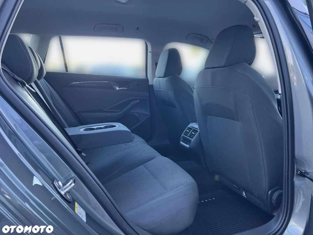 Volkswagen Passat 1.5 TSI ACT mHEV Trend DSG - 28
