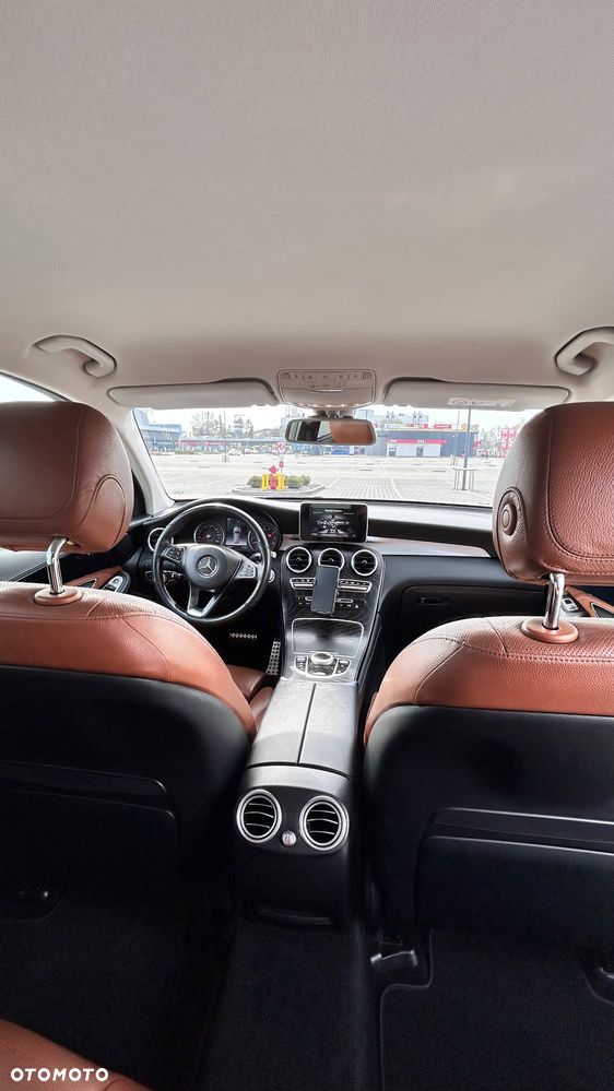 Mercedes-Benz GLC - 16