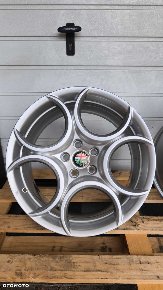 Felgi aluminiowe Alfa Romeo Giulia 18" 5x110 8J 9J Nowe (OL649F) - 3