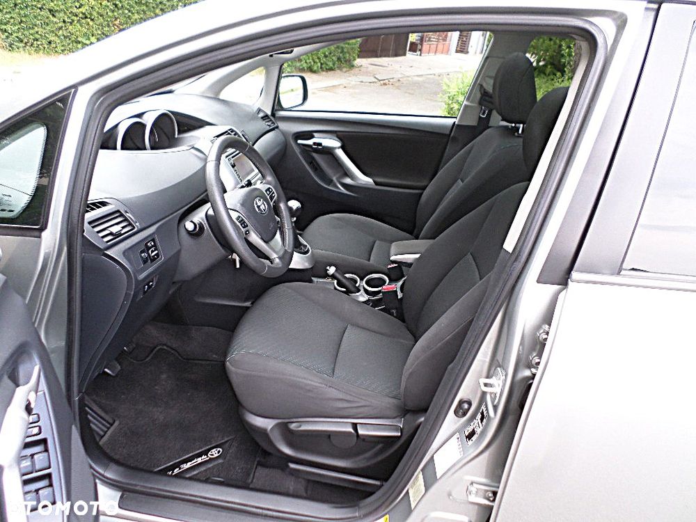 Toyota Verso 1.8 5-Sitzer Executive - 23