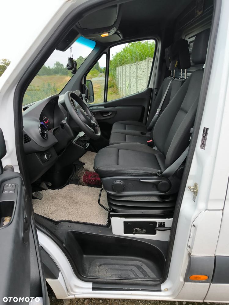 Mercedes-Benz Sprinter - 19