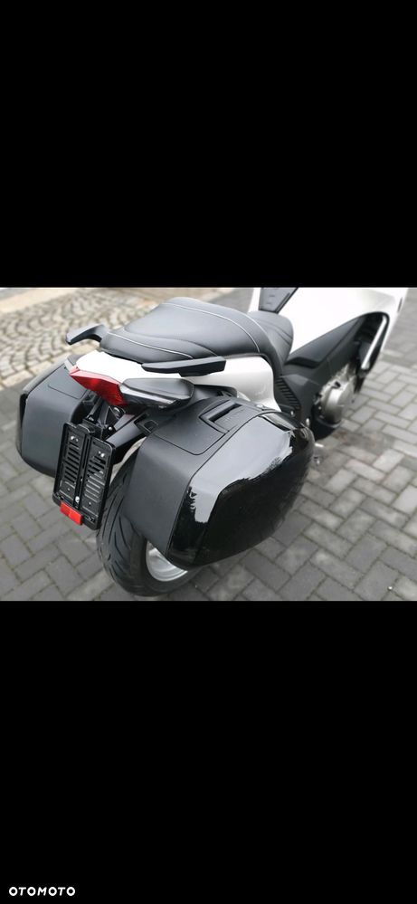 Honda VFR - 25