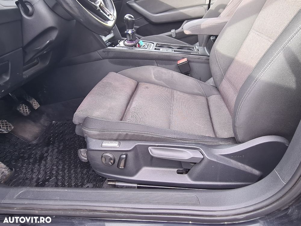 Volkswagen Passat 1.6 TDI (BlueMotion Technology) Comfortline - 19
