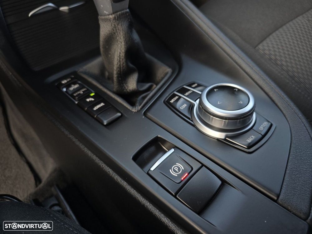 BMW X1 25 e xDrive xLine - 34