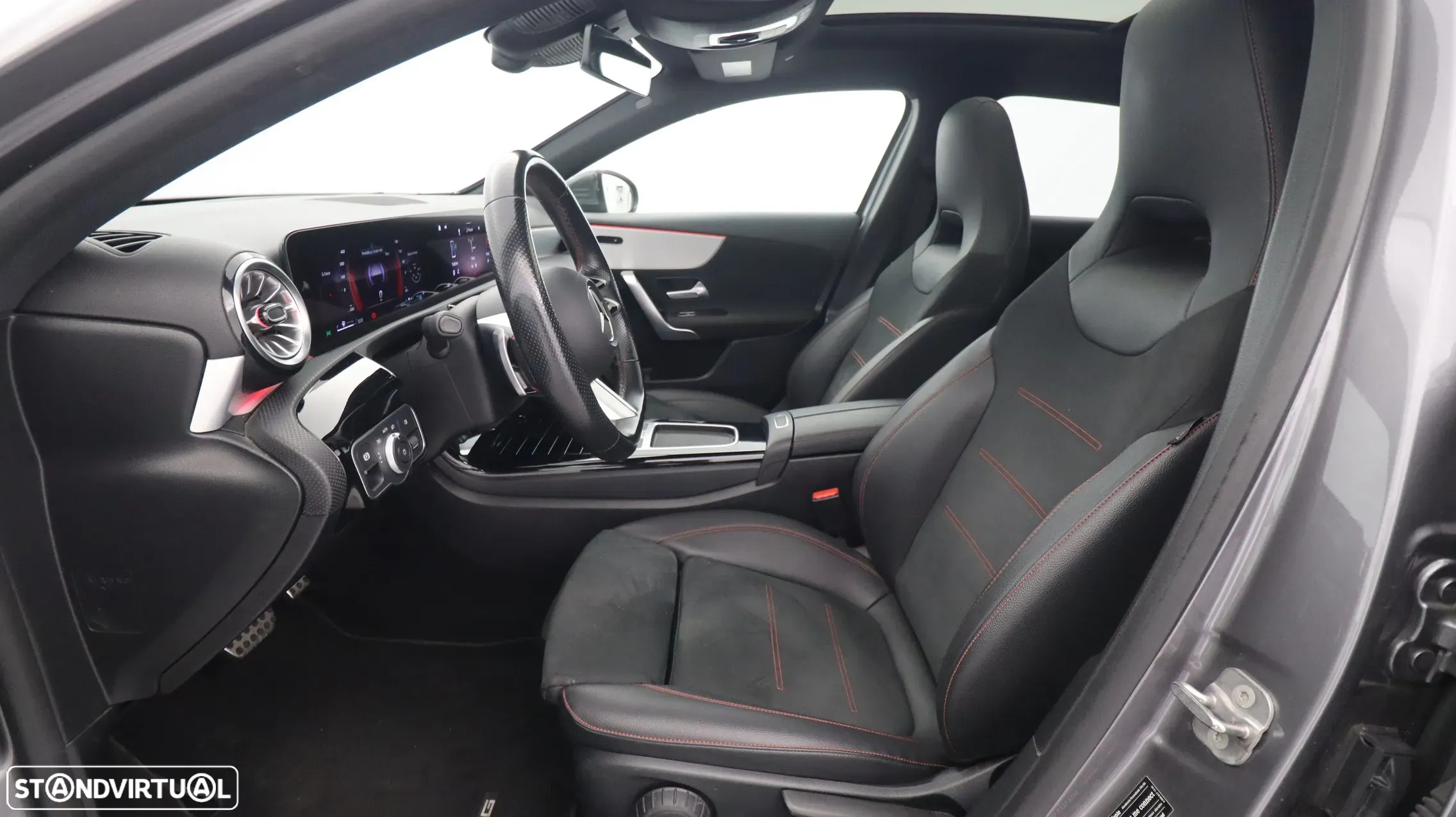 Mercedes-Benz A 250 e AMG Line - 12
