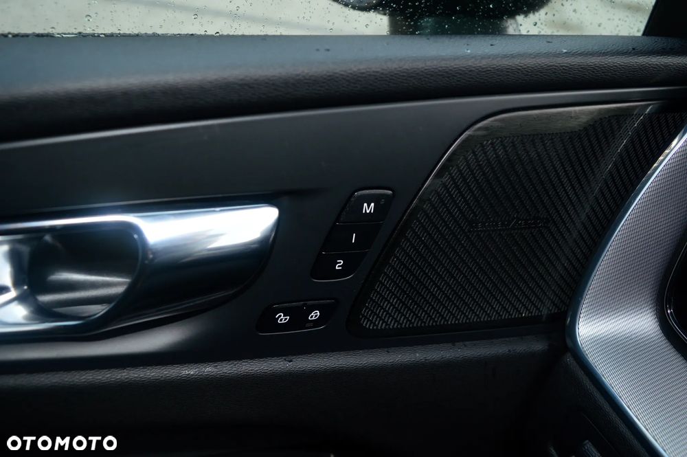 Volvo XC 60 B4 D Geartronic RDesign - 34