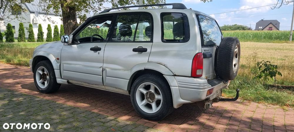 Suzuki Vitara 2.0 V6 Long - 14