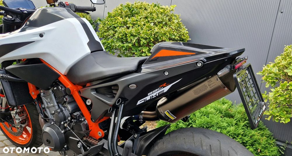 KTM DUKE 890 - 34