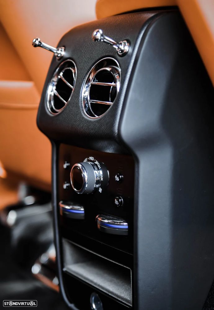 Rolls Royce Cullinan - 22