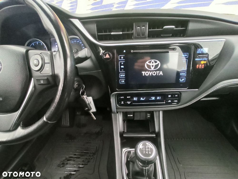 Toyota Corolla - 14